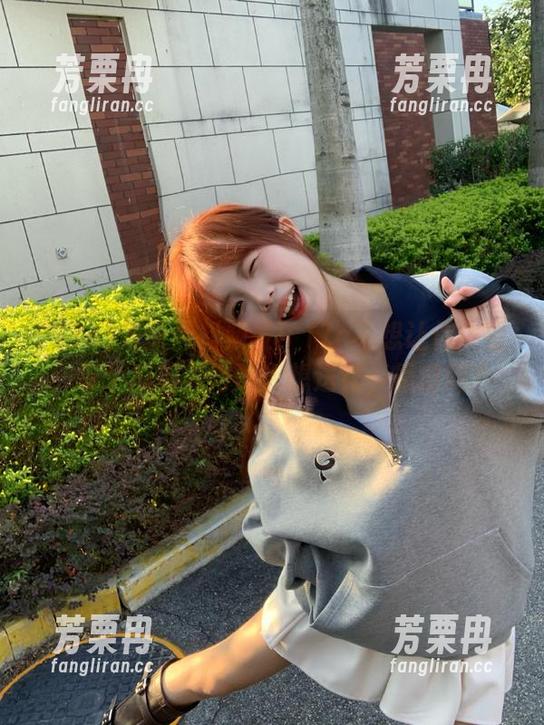 最新黑料频发！17c不想让你失望，每个瓜都美得让人想送花，靠谱吗？