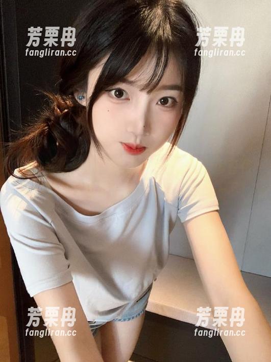 51吃瓜网 51吃瓜网更新,整个屏幕仿佛都在对我眨眼,我忍不住想深挖一下!