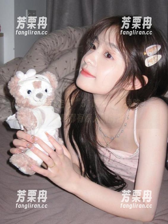 走在“51吃瓜网”线路上，每个大瓜都有惊人新鲜度！