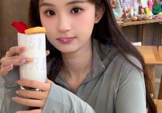 51热门app：在黑料爆料视频里，真相只是冰山一角，听说也能反转