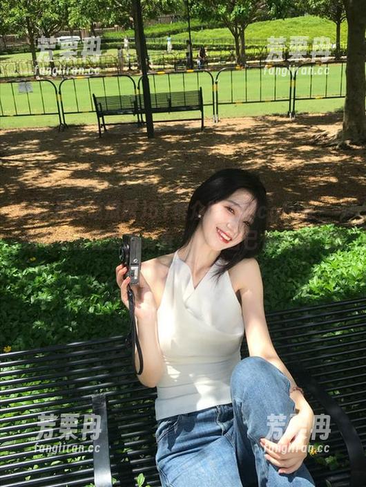 51群众吃瓜网cgfun——我每天都在这儿蹲着，感觉自己快变成“吃瓜专家”了！