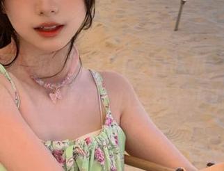 下载91今日吃瓜，捧着手机等待大瓜砸下，心里那个小激动！
