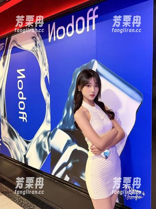 ios小伙伴们，快点击“五一吃瓜群众网”下载，真人版吃瓜体验等你来！