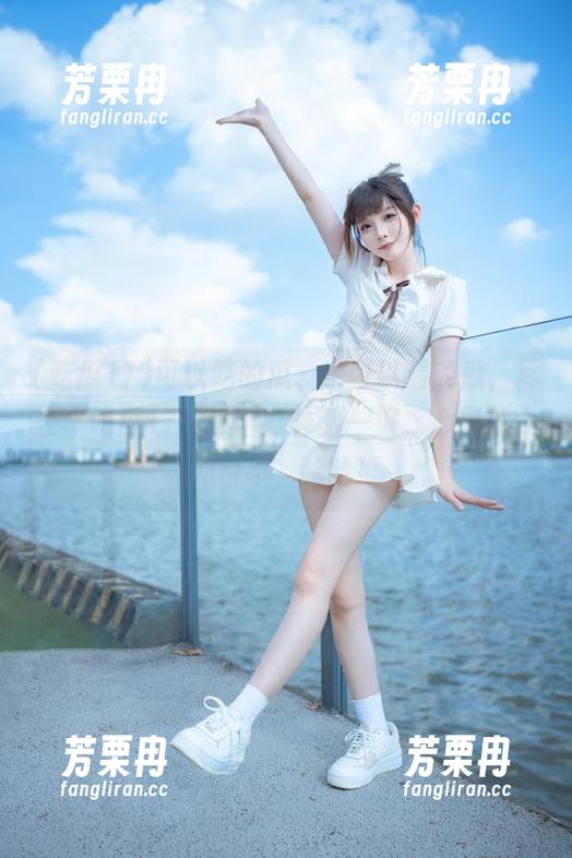 吃瓜17 可以吃的瓜、也可以看的瓜,尽在“吃瓜17”,下载体验一波,心里别太期待哦,哈哈!
