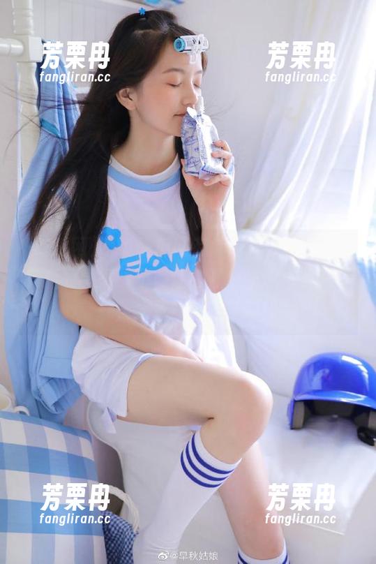吃瓜网 听说吃瓜网有个黑料传送门,看完后我觉得,不如让它开个快速排队的专线,大家都来抢鲜嘛!