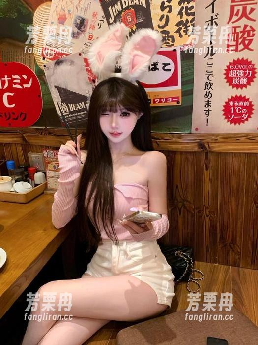 吃瓜黑料网页，今天又是哪个偶像被翻出来了？太好奇了！