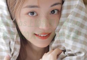 ios上的我要吃瓜.cc，瞬间变身永恒的九宫格吃瓜乐园！