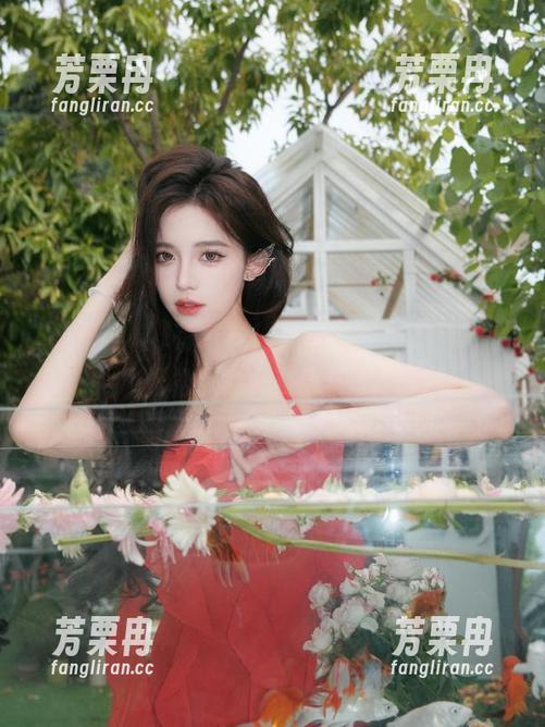 扒哥黑料 有好料!登录扒哥黑料,轻轻松松下载八卦当晚餐!