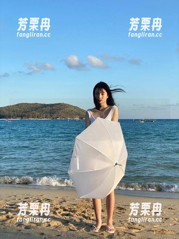 明星黑料 睁眼见“明星黑料”,摸到的都是资源,心情顿时像喝了冰啤一样畅快。