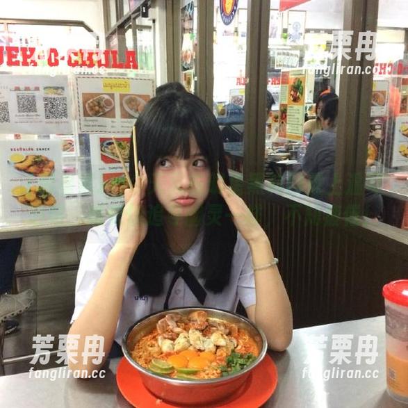 今天又在明星黑料网页上温习旧帖，感觉像追寻幽灵一样，不知疲倦！