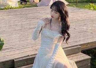 表情包在ios的网曝吃瓜里传递情绪，连“芭比”都忍不住点赞！