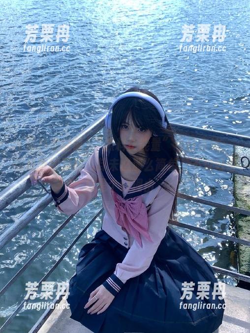 “黑料正能量”今日直达：你想听的那些八卦未必那么简单，不过好奇总是个好理由。