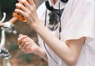 看黑料社发布的永久入口，心里开始打鼓，这是要出事吗？