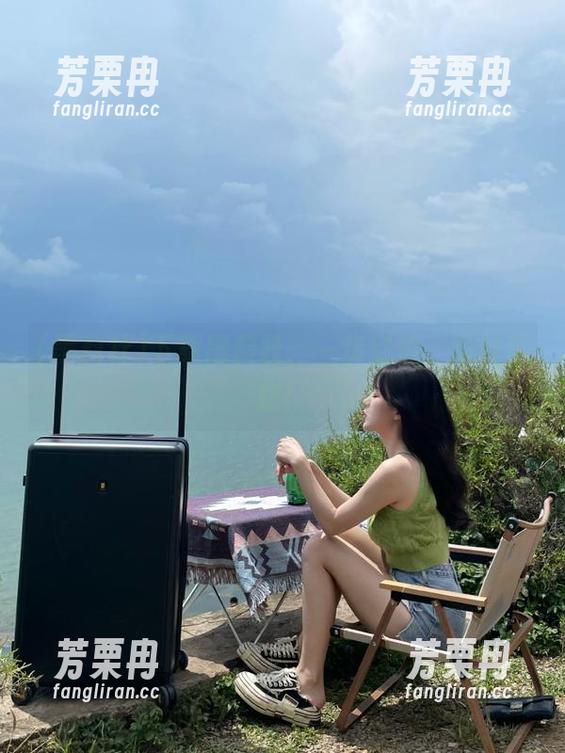 下载黑料社，一步到位，瓜到手软！