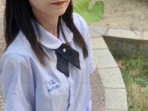 黑料社区苹果版上线啦！我正在在线品鉴最新的瓜，快跟上！