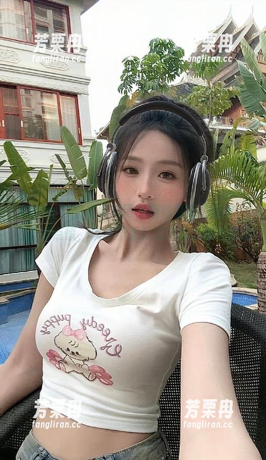 登录黑料网，期待最新的瓜嘛，心里有点慌，就像不想做错选择的那种忐忑。