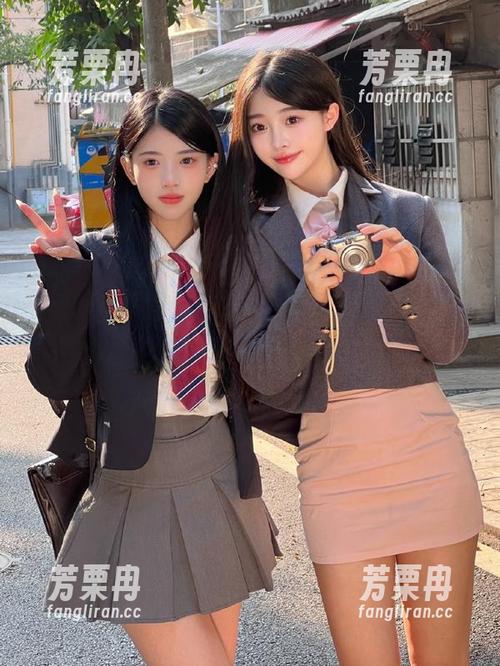 下载“黑料网不打烊”后，每个吃瓜群众都能成为小记者
